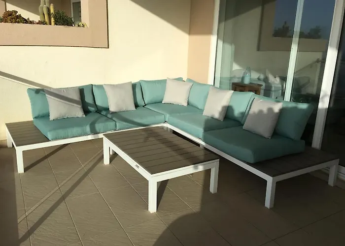 New With Sunset Views And Pool 아파트